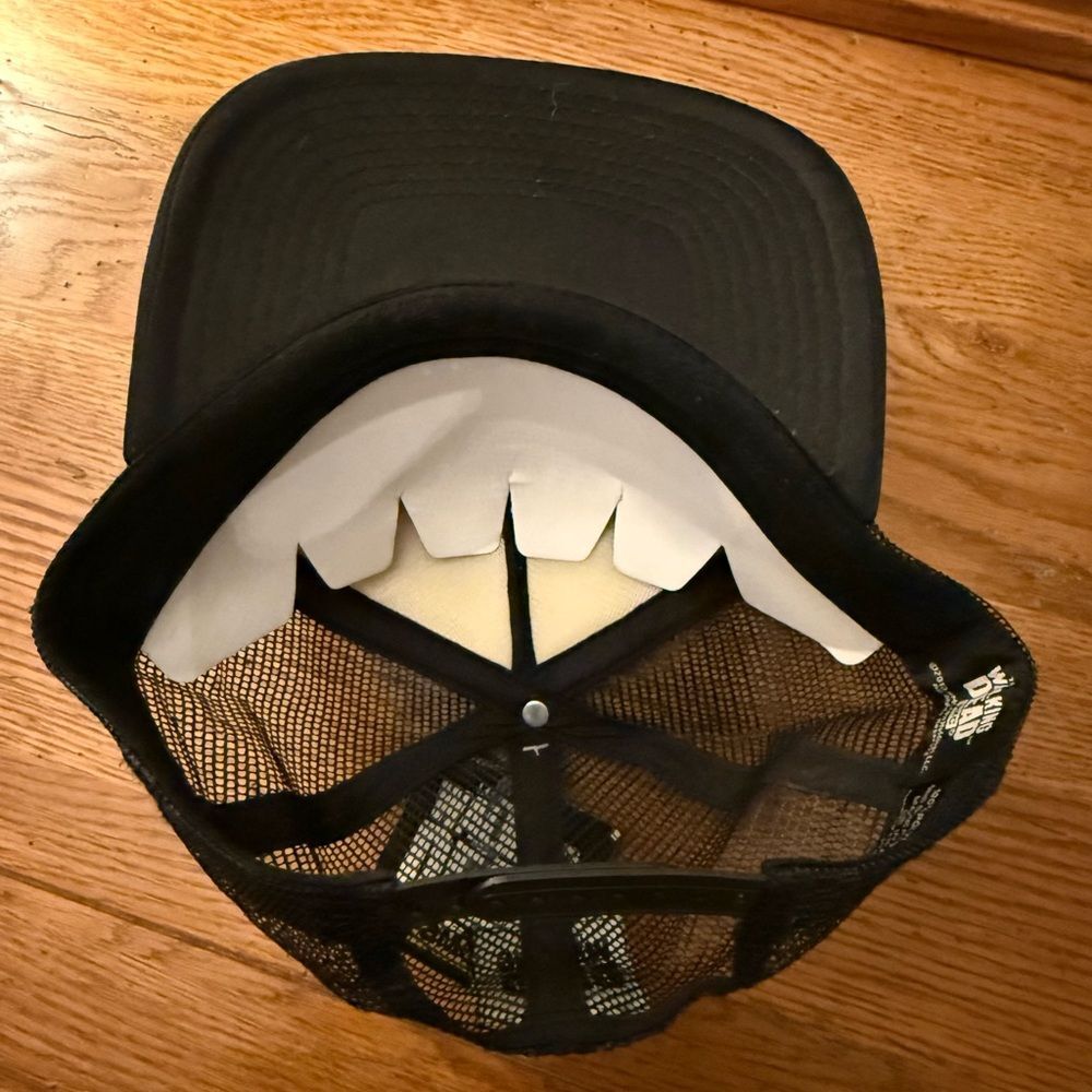 🧟♀️ The Walking Dead Black Zombie 🧟 Trucker Hat - Picture 13 of 13
